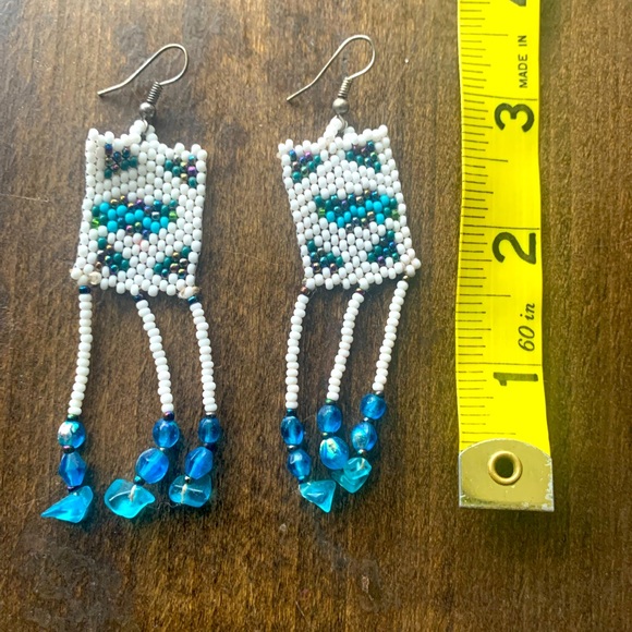 Beaded dangly earrings made by Indigenous jewelry-maker - Picture 1 of 2